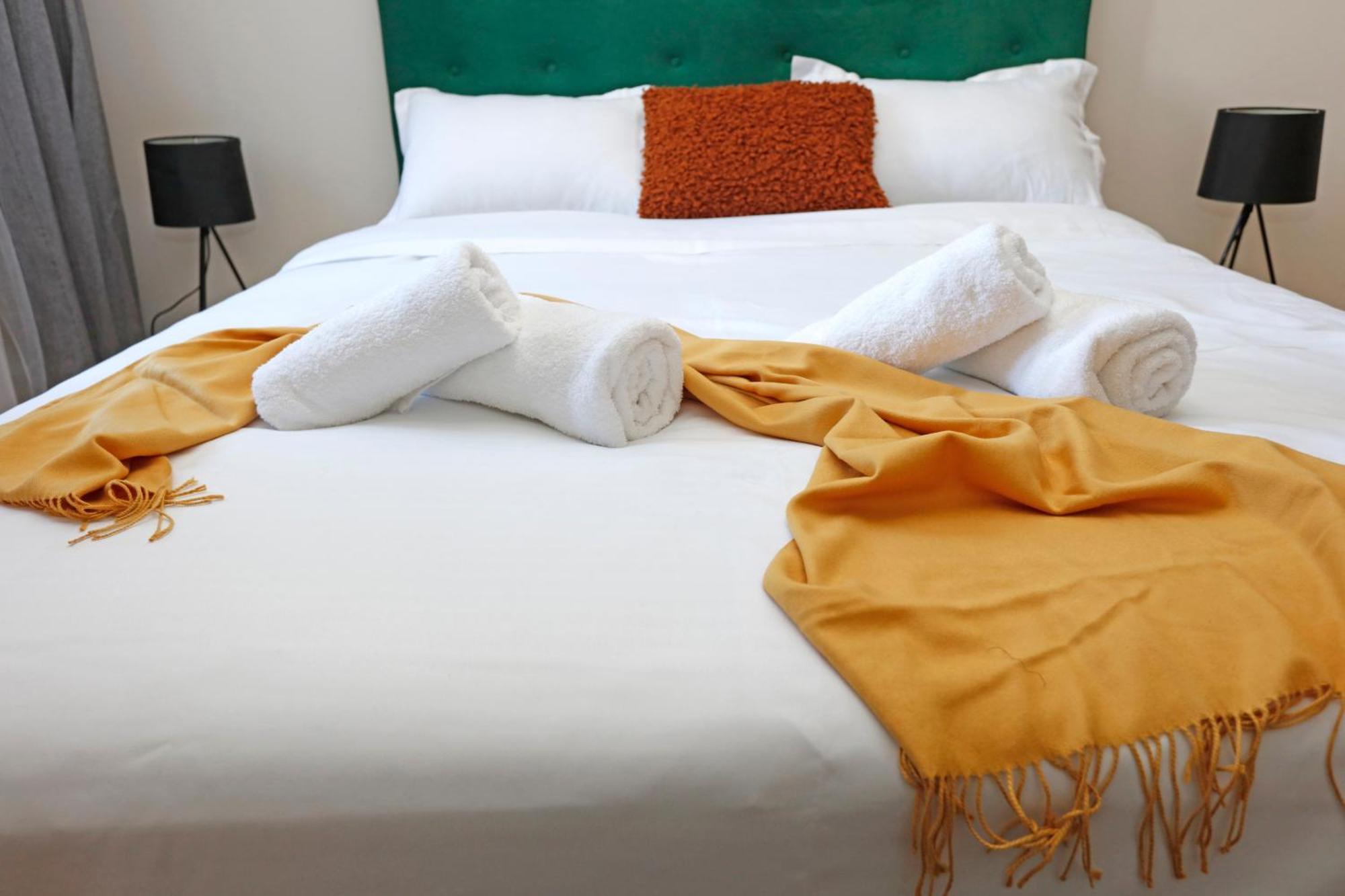 Peaceful Getaway - Generous 3-Bedroom Sanctuary - Close To Historic Old Town Bukurešť Exteriér fotografie